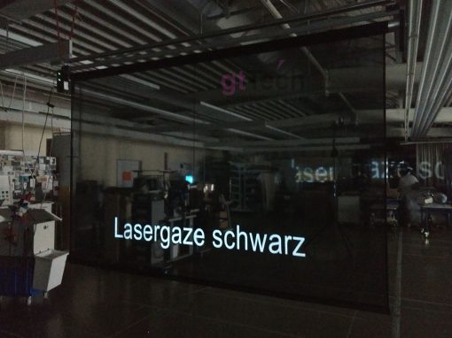Lasergaze-schwarz_in_GT-TECH-DMX-Motorleinwand_1