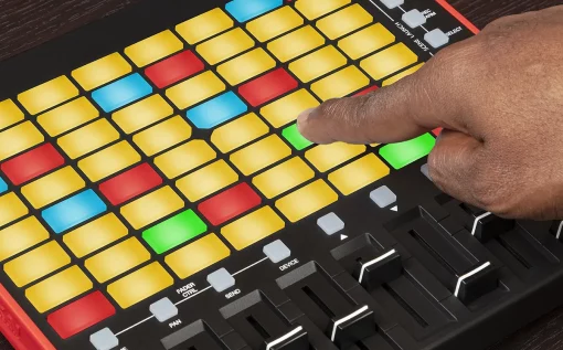 akai-apc-mini-mk2_pangolin-quickshow